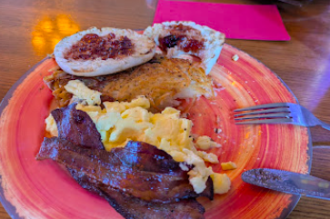 Toast Cedarburg signature dishes Corned Beef Hash Skillet
Gordo’s Classic
Chimichurri Steak